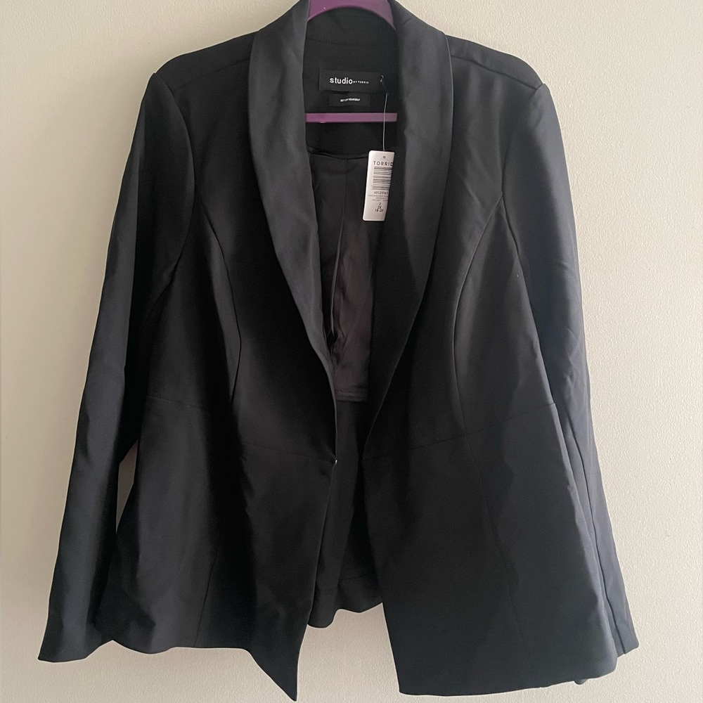 NWT Peplum Black Torrid Plus Size Blazer - never worn